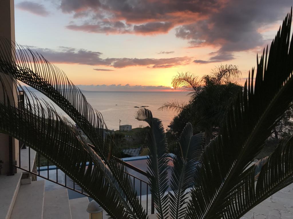 Sunset View Mermaid Villa ポモス エクステリア 写真